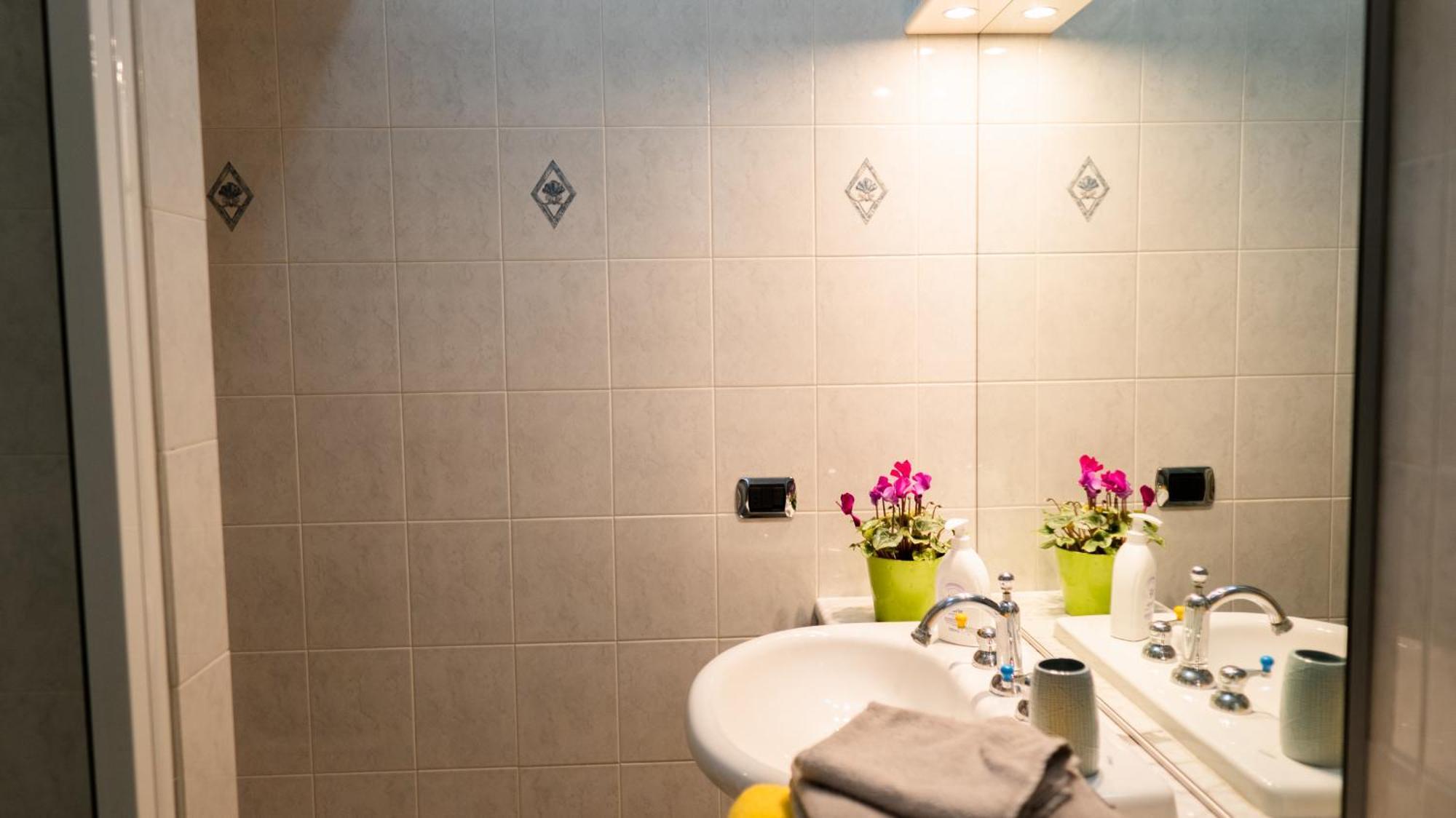 Casa Raffaella, Comodo E Tipico Bilocale Nel Centro Di Milano Exterior photo